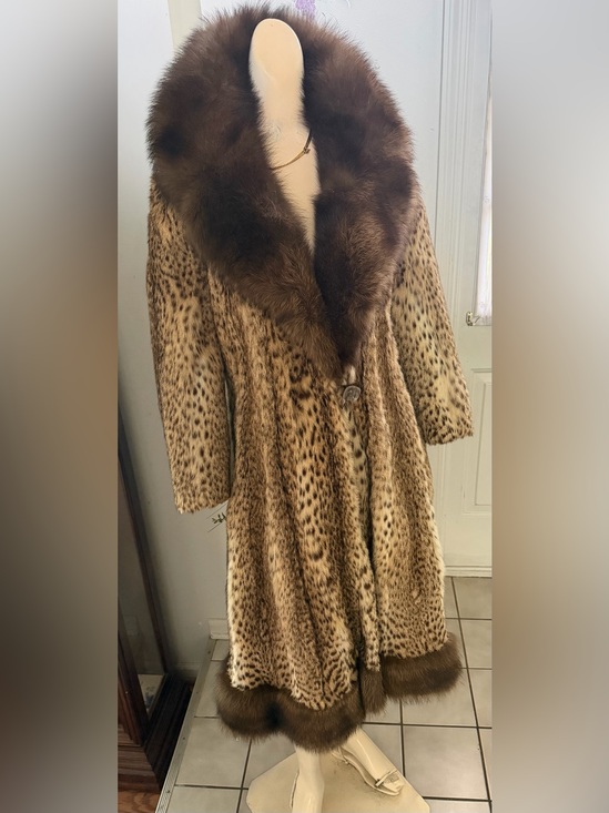 JULIUS GARFINCKEL & Co Jackets & Blazers - Spotted  Real Fur  Coat